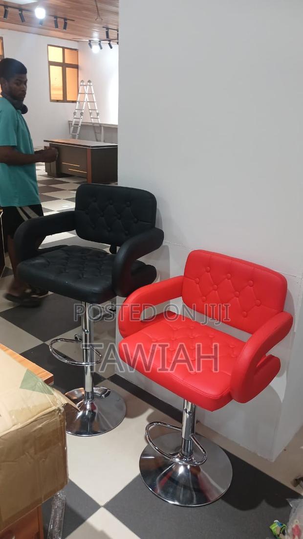 Salon Chairs · Photo 1