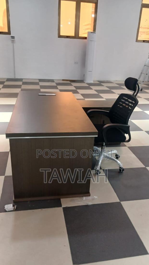 Executive Office Desk and Chair · Photo 3