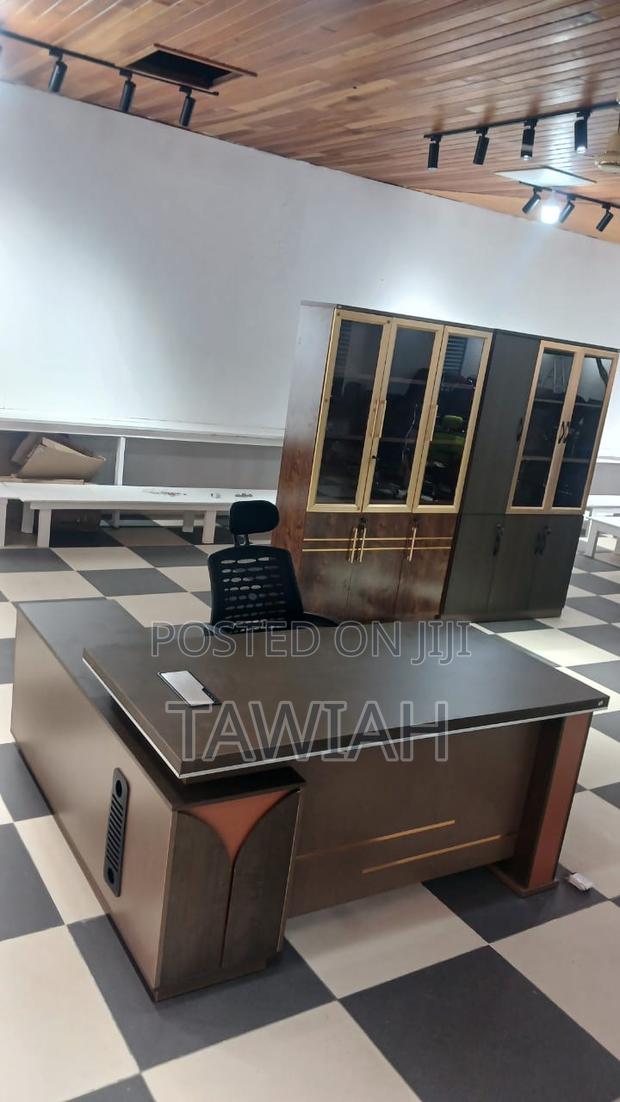 Executive Office Desk and Chair · Photo 1