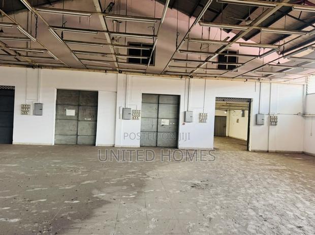Accra Central 1300 Square Meters Warehouse for Rent · Photo 3