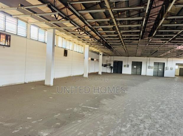 Accra Central 1300 Square Meters Warehouse for Rent · Photo 5
