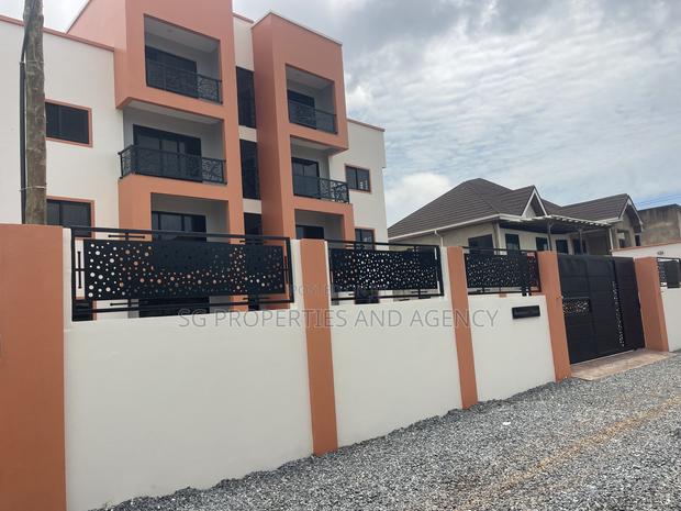 2bdrm Apartment in Lashibi, Sakumono for rent · Photo 4