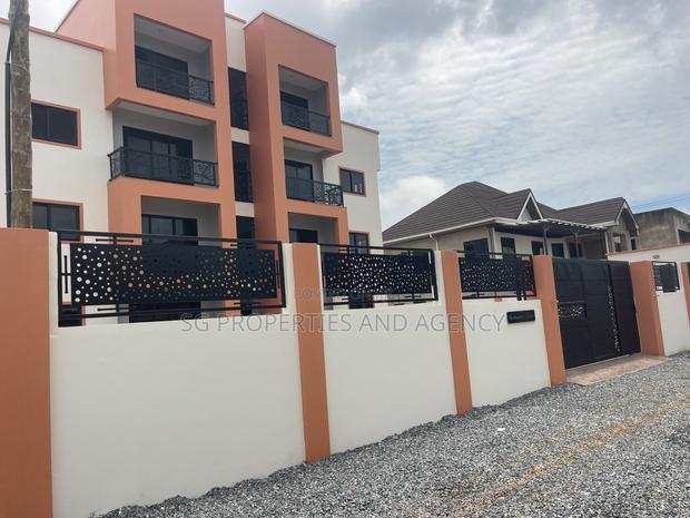 2bdrm Apartment in Lashibi, Sakumono for rent · Photo 5