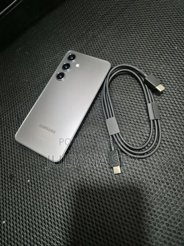 New Samsung Galaxy S24 128 GB Gray · Photo 1