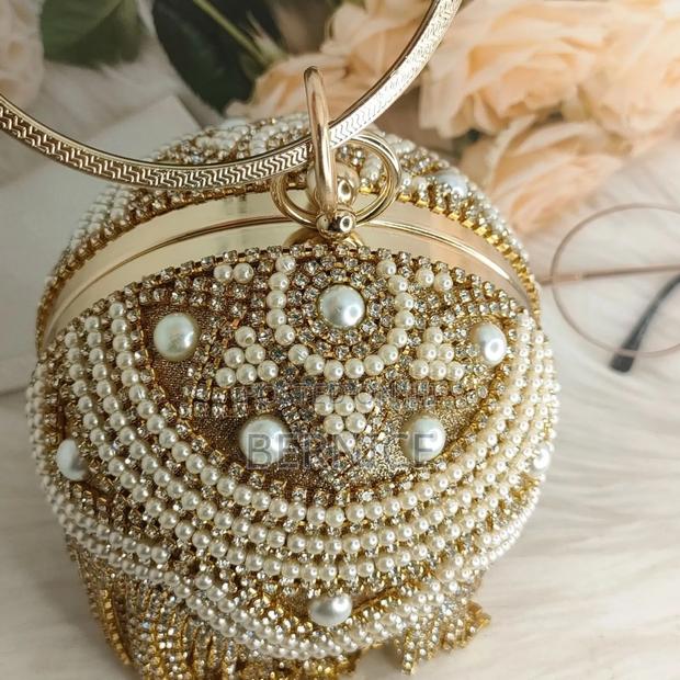 Luxury Pearl Crystal Evening Clutch Bag · Photo 4