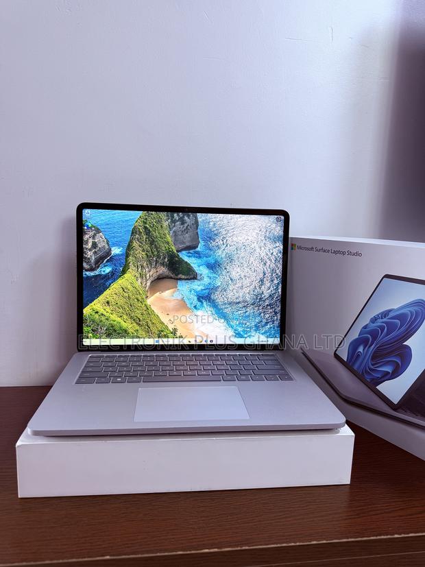 Laptop Microsoft Surface Laptop Studio 16GB Intel Core i7 SSD 512GB · Photo 1