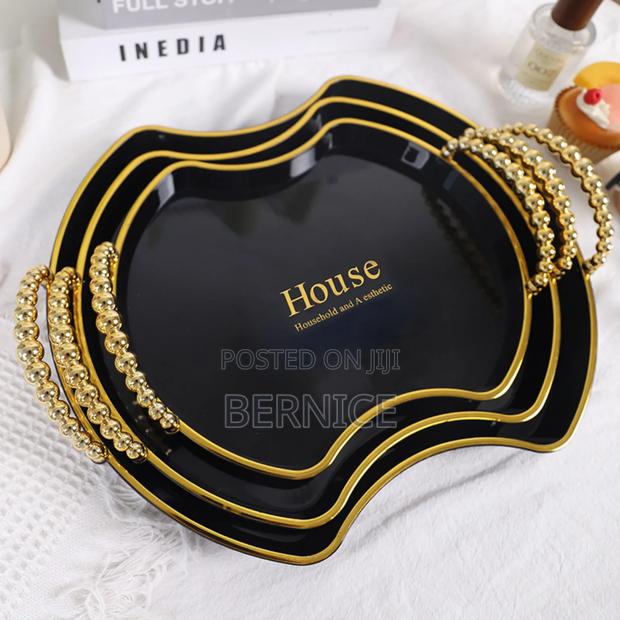 Elegant Multi-purpose Serving Tray · Photo 5