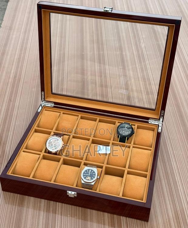 18 Slots Watches Haven - Wood Mode Brown Color · Photo 1