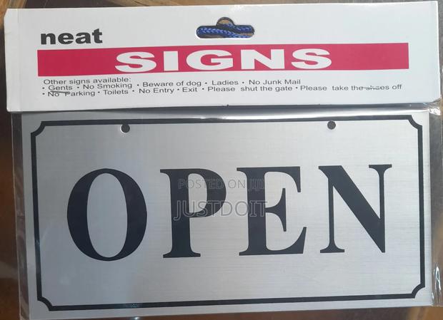Open / Close Door Sign. · Photo 1