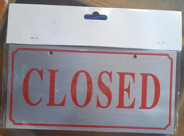 Open / Close Door Sign. · Photo 2