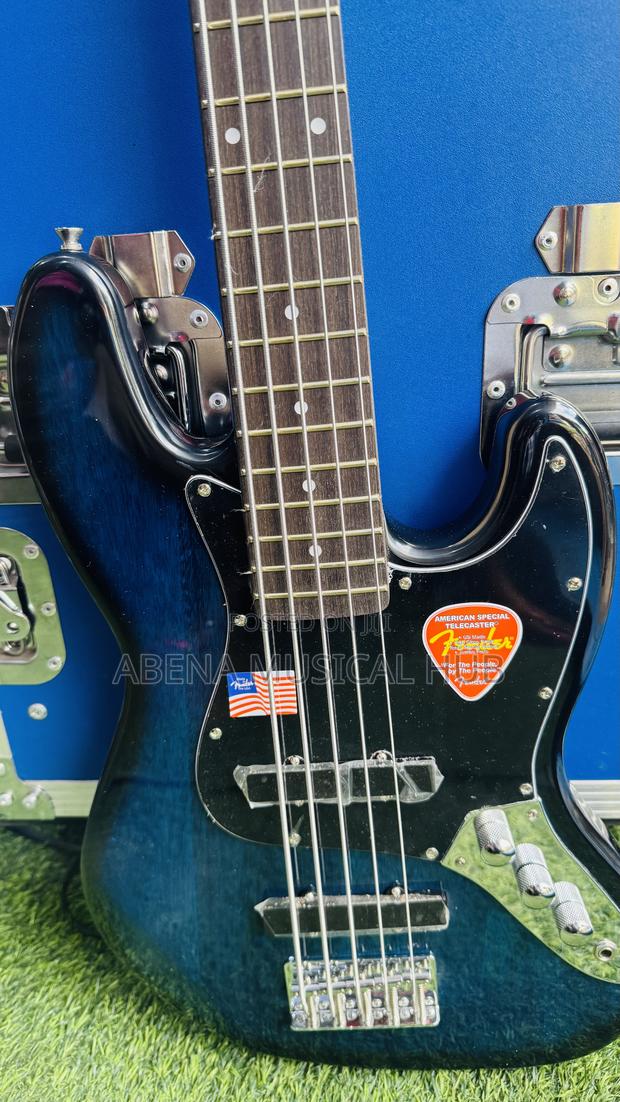 Fender Jazz Bass Passive Guitar · Photo 1