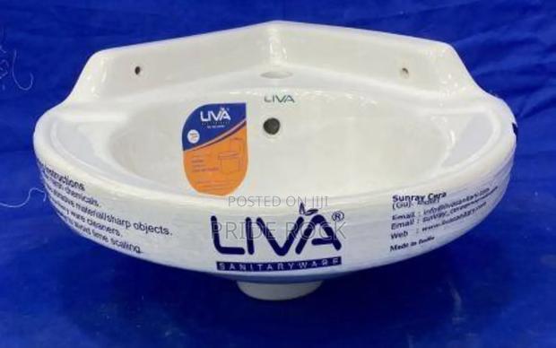 Corner Basin Set With Tap · Photo 1