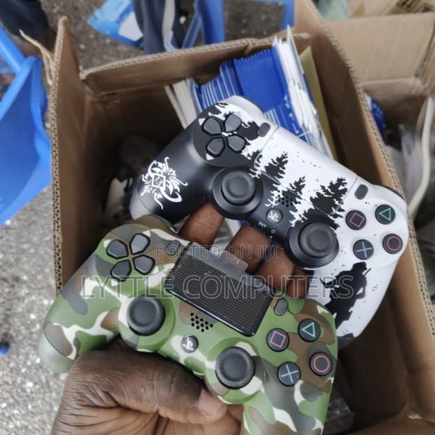 Wireless Dualshock 4 Controller · Photo 1