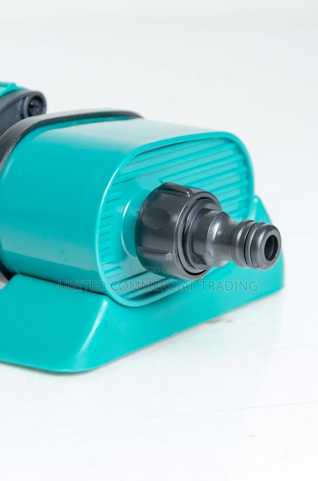 Swing Nozzle Sprinkler · Photo 2