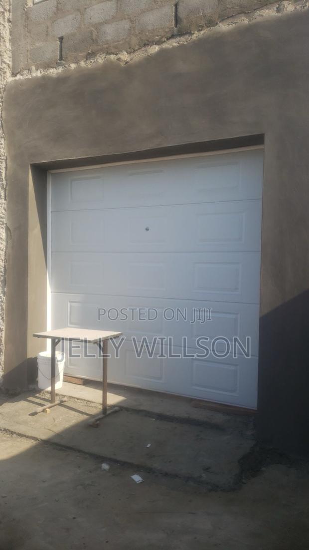 9 X 8 Garage Doors M · Photo 1