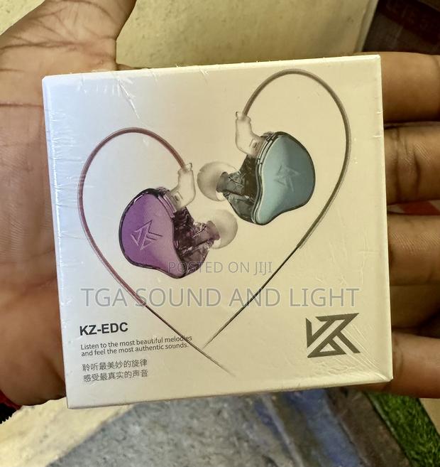 Kz - Edc In Earphones · Photo 1
