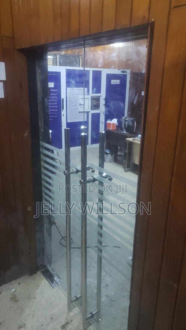 Freamless Double Door · Photo 1