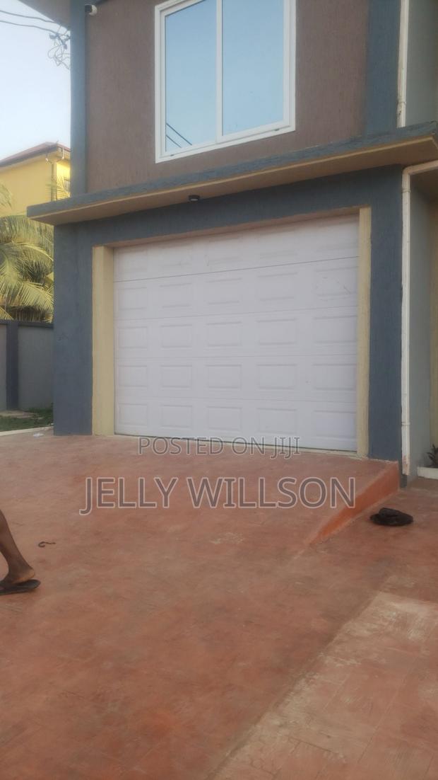 10feet Garage Door · Photo 1