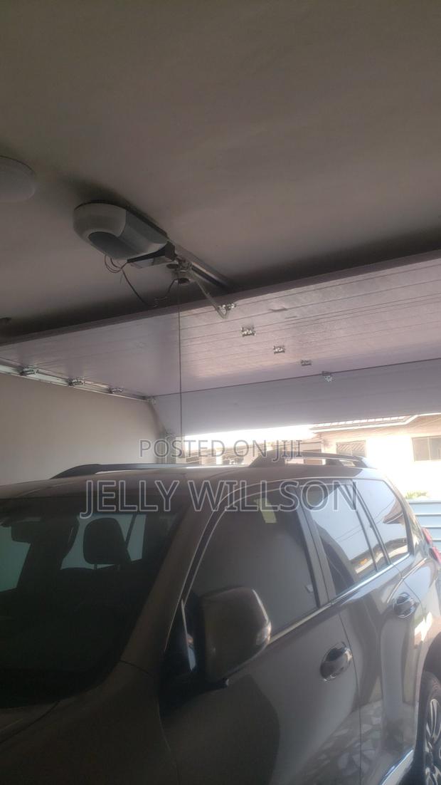 10feet Garage Door · Photo 2
