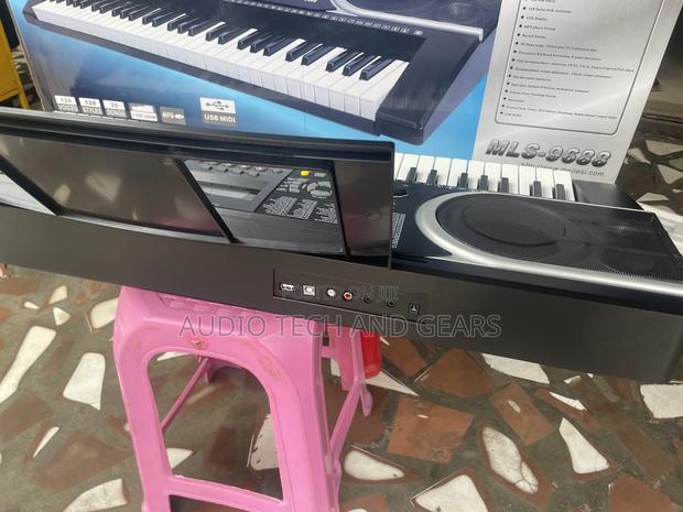 MLS-9688 61 Keys Electronic Keyboard · Photo 2