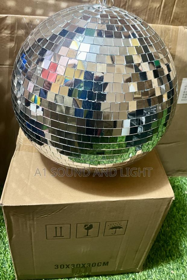 Mirror Ball 30x30x30 · Photo 2