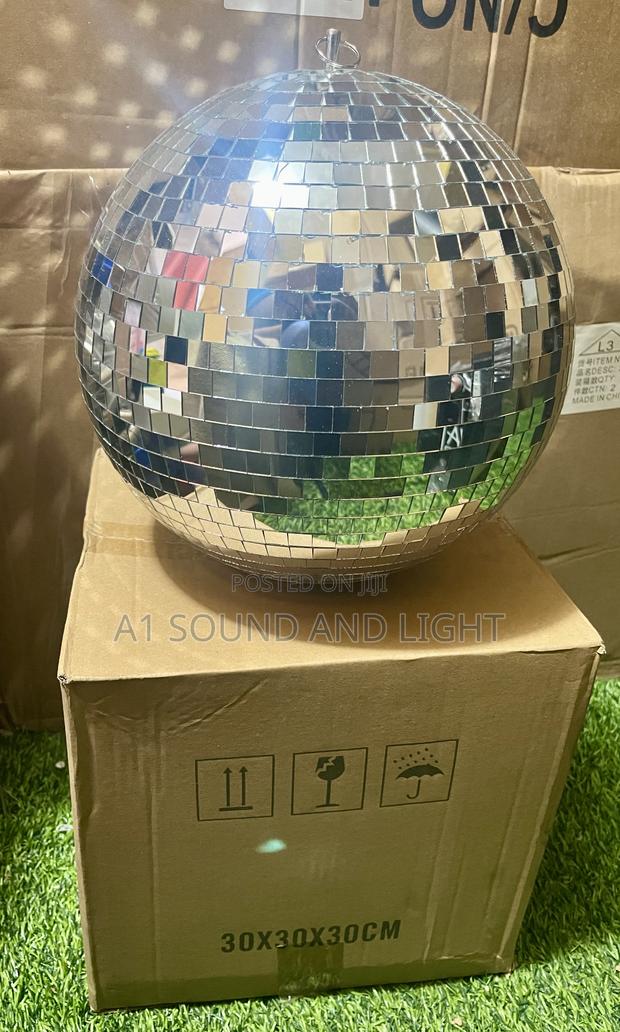 Mirror Ball 30x30x30 · Photo 1