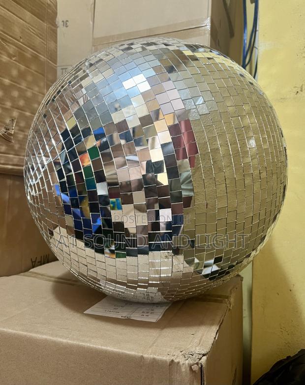 Mirror Ball 40x40x40 · Photo 2