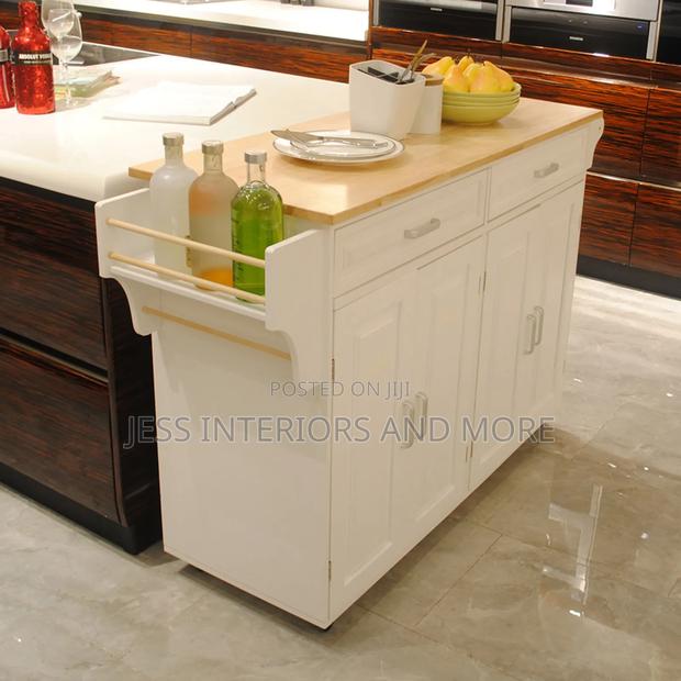 Mobile Kitchen Island · Photo 4