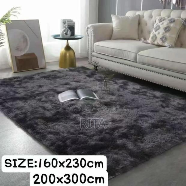 Fluffy Carpet · Photo 1
