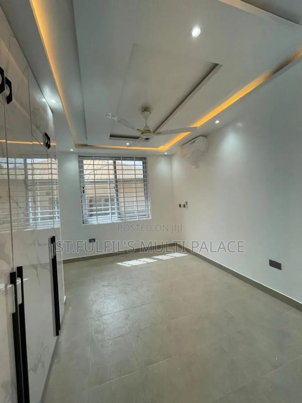 2bdrm Apartment in Adenta Pantang for rent · Photo 5
