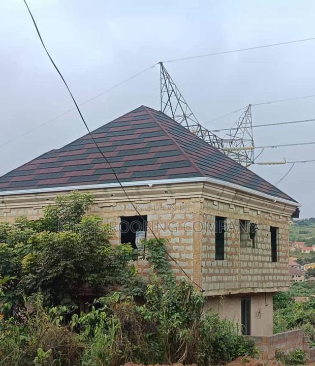 Styled and Quality Shingle Roofing Tiles · Photo 1