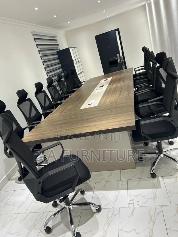 12 Seater Conference Table · Photo 1