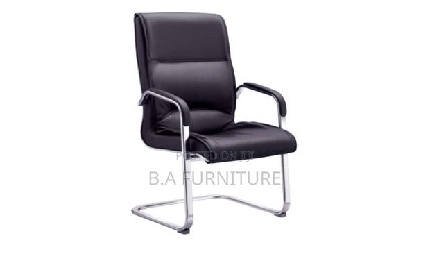 Visitors Chair · Photo 2
