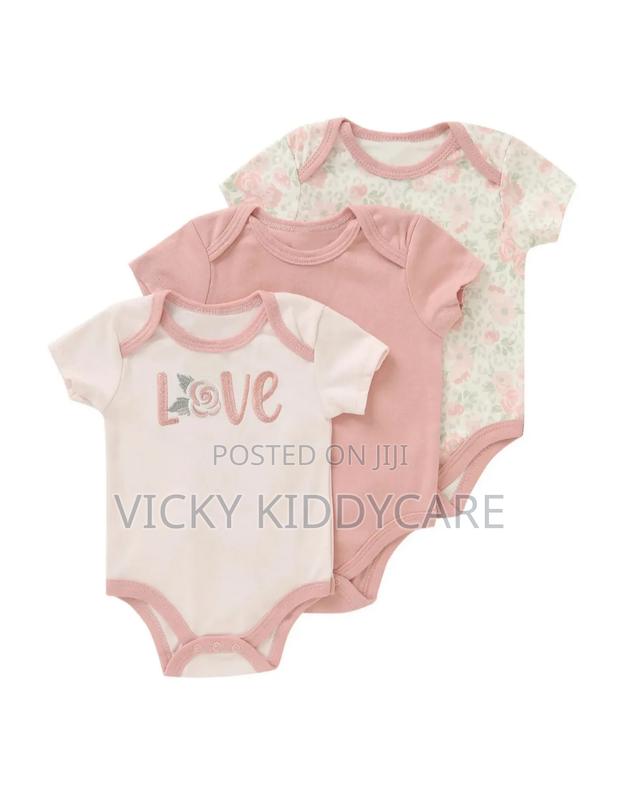 Baby Body Suits Three PCS · Photo 1