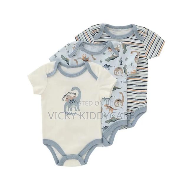 Baby Body Suits Three PCS · Photo 3