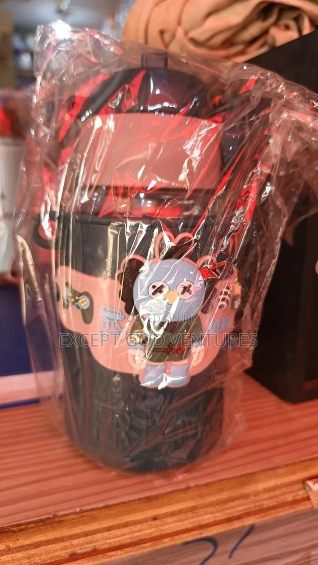 Water Bottles And Flask · Photo 3