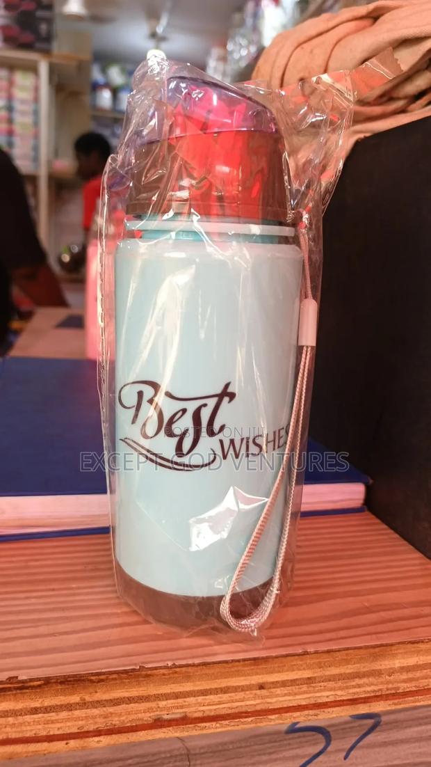 Water Bottles And Flask · Photo 5