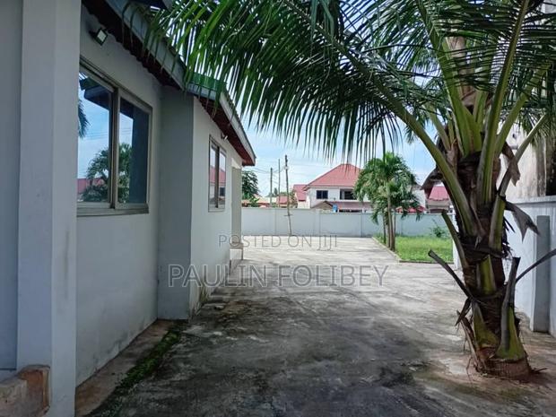 6bdrm Duplex in Dg Property, Pokuase for rent · Photo 3