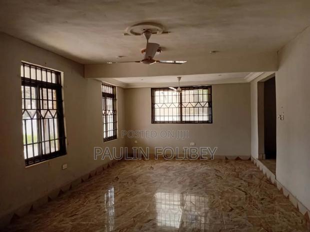 6bdrm Duplex in Dg Property, Pokuase for rent · Photo 5