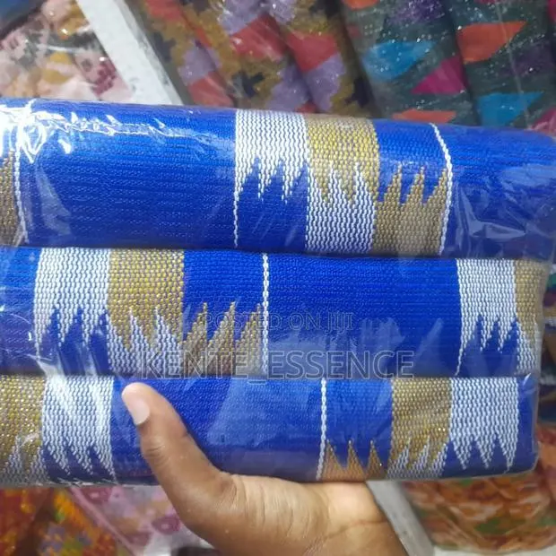 Bonwire Kente Available for 1000 Cedis for 6 Yards · Photo 1