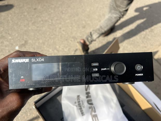 Shure Wireless Microphone (Slxd42) · Photo 5