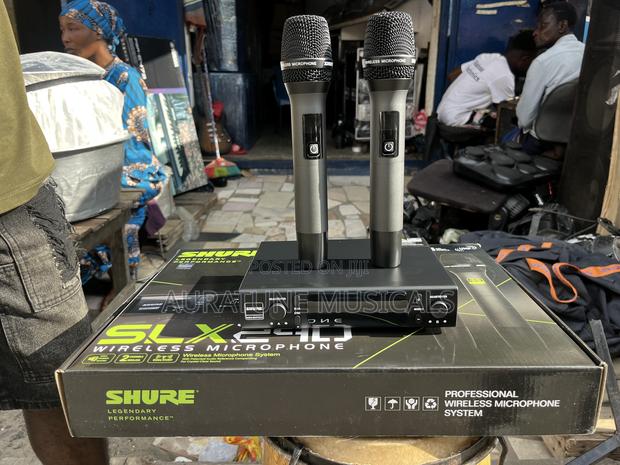 Shure Wireless Microphone (Six240) · Photo 1