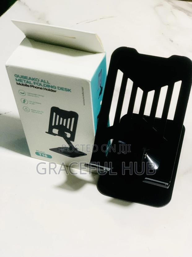 T16 Phone Stand · Photo 1