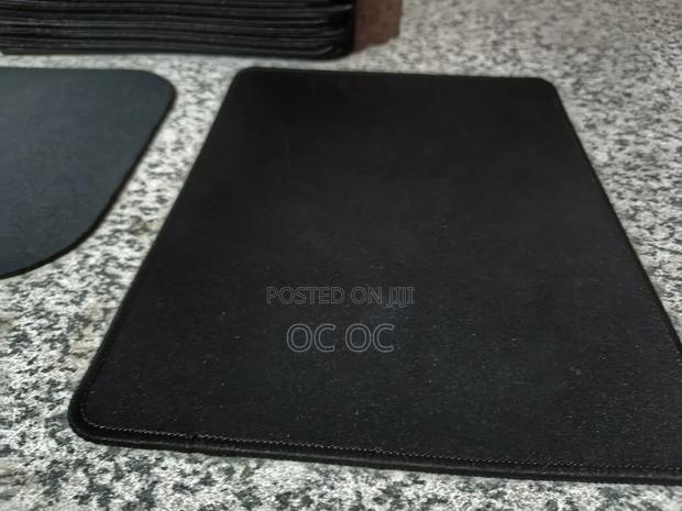 Logitech Mouse Pad 11inch X 8.5inch · Photo 2