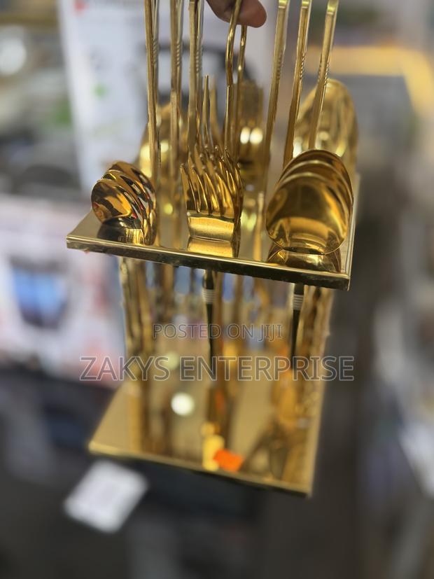 Stylish 24pcs Stainless Steel Cutlery Set · Photo 2