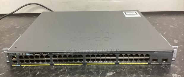 Cisco 2960-X 48port Gigabit Poe + 2x 10gb SFP Manged Switch · Photo 1