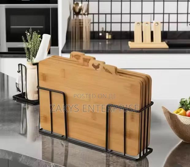 4 in 1 Wooden Chopping Board · Photo 1