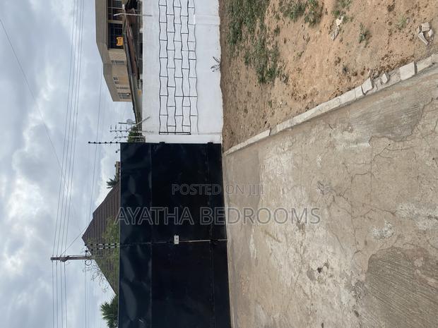 3bdrm House in Modern Properties, First Junction for rent · Photo 2