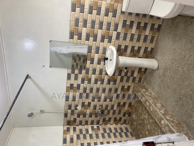 3bdrm House in Modern Properties, First Junction for rent · Photo 5