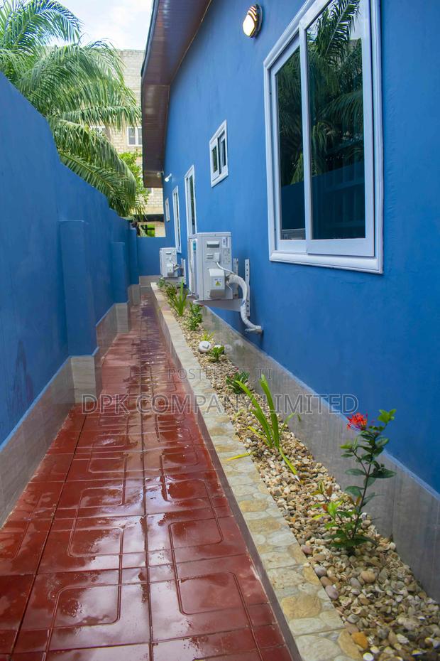 2bdrm Short Stay Property (Airbnb ) · Photo 4
